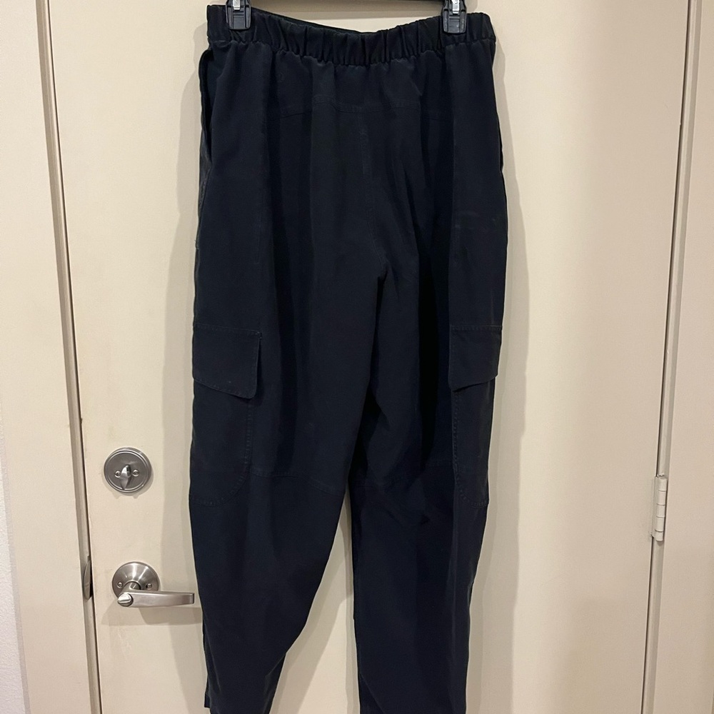 Light Utilitech Cargo Pocket High-Rise Pant